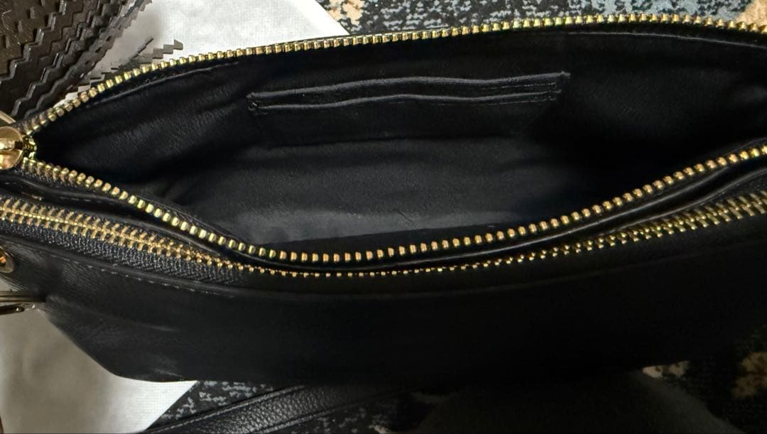 COACH コーチ レザー ショルダーバッグ ダブルファスナー使用　新品未使用品