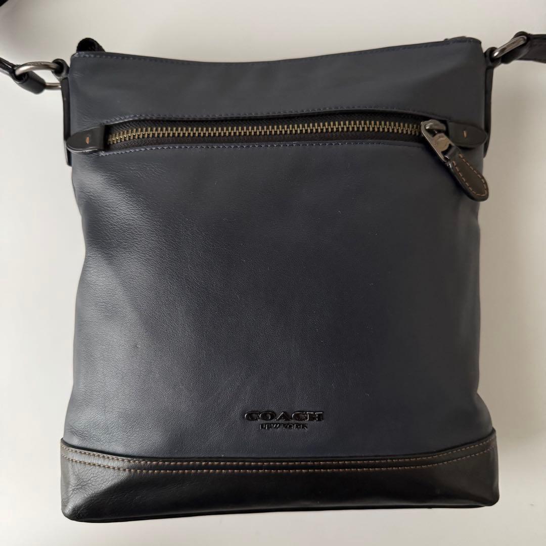【美品】コーチ バイカラー ショルダーバッグ グラハム レザー 黒色 ネイビー