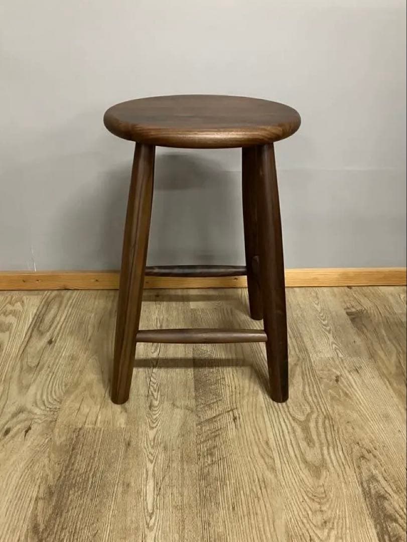 ウォールナット無垢材　スツール　新品