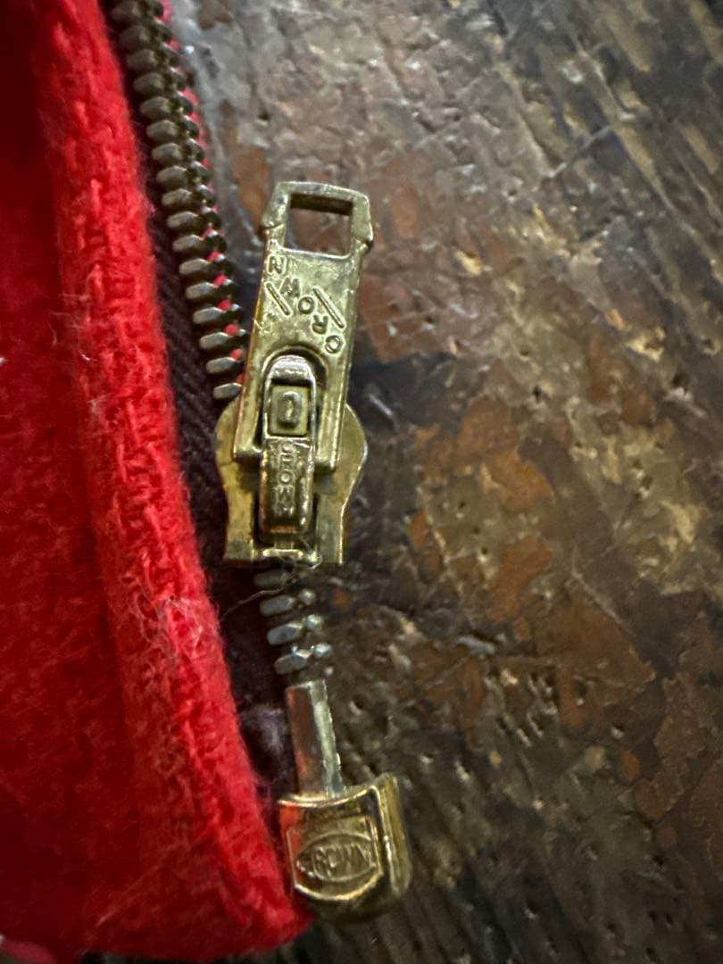 1950年代 ヴィンテージバーシティジャケット　赤黒 レザー袖 CROWN