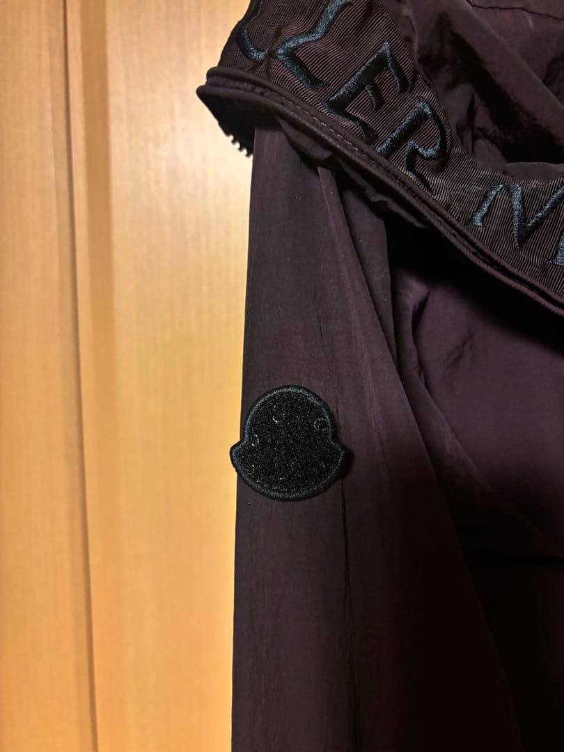 MONCLER ナイロンジャケット　ブラックネイビー系