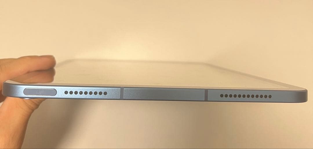 新品同様 iPad A16 第11世代 128GB Wi-Fi+Cellular