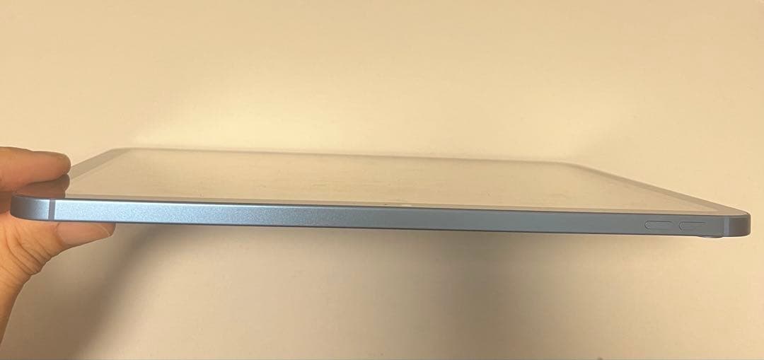 新品同様 iPad A16 第11世代 128GB Wi-Fi+Cellular