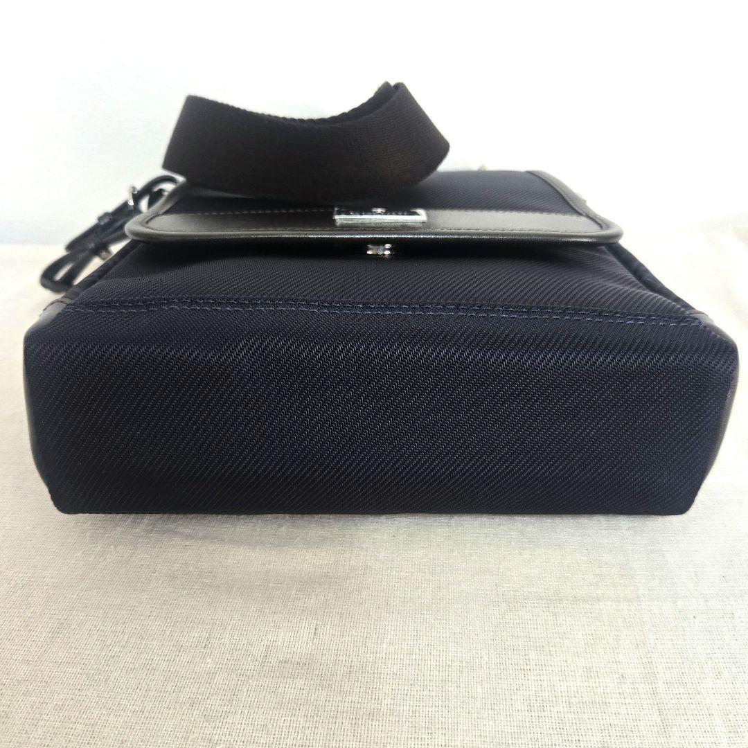 【新品タグ付き・極美品】BLACK LABELショルダーバッグ　ブラックレーベル