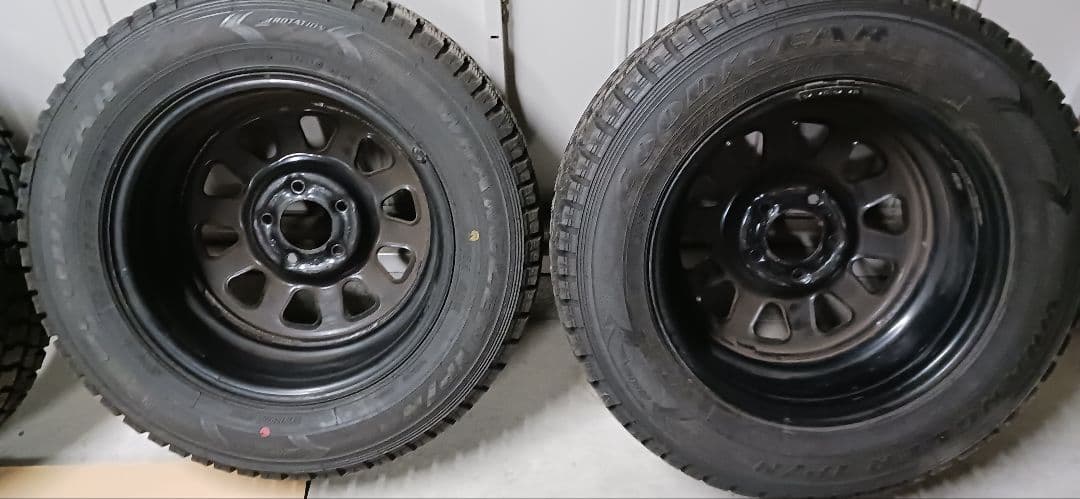 ◆デイトナ16インチホイール◆グッドイヤー製スタッドレス◆235/60R16◆