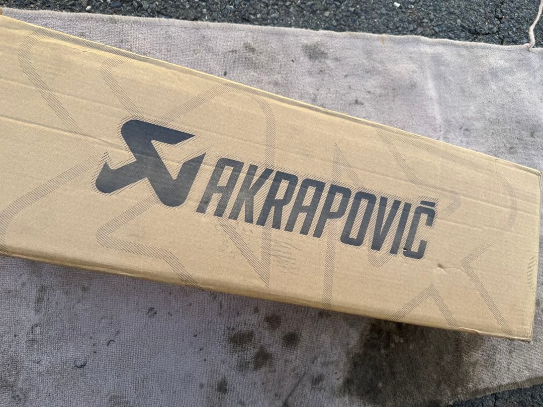 Akrapovic マフラー KTM 890DUKE / R