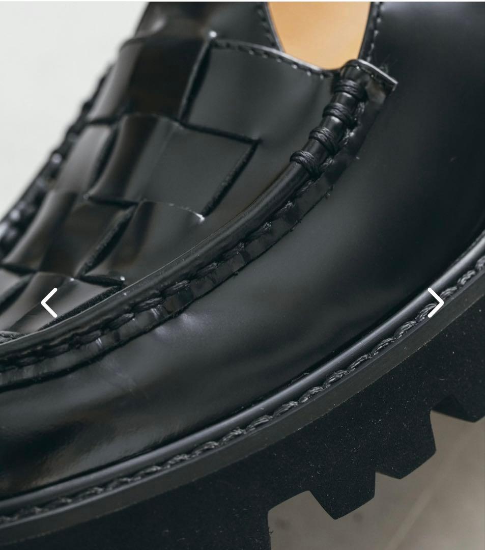 「つま先踊る、大人の相棒」こだわりソールのTストラップシューズ 23.0