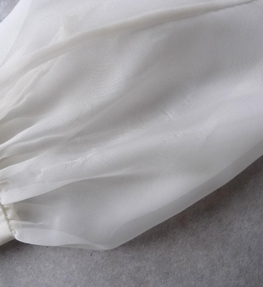 ■専用■ユナイテッドアローズ TOKYO 2,3万 シアー ボウタイブラウス 白