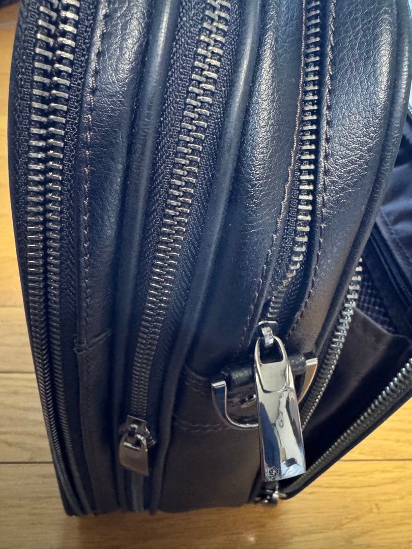 【Ari】サムソナイト　ブラックレザービジネスバッグ