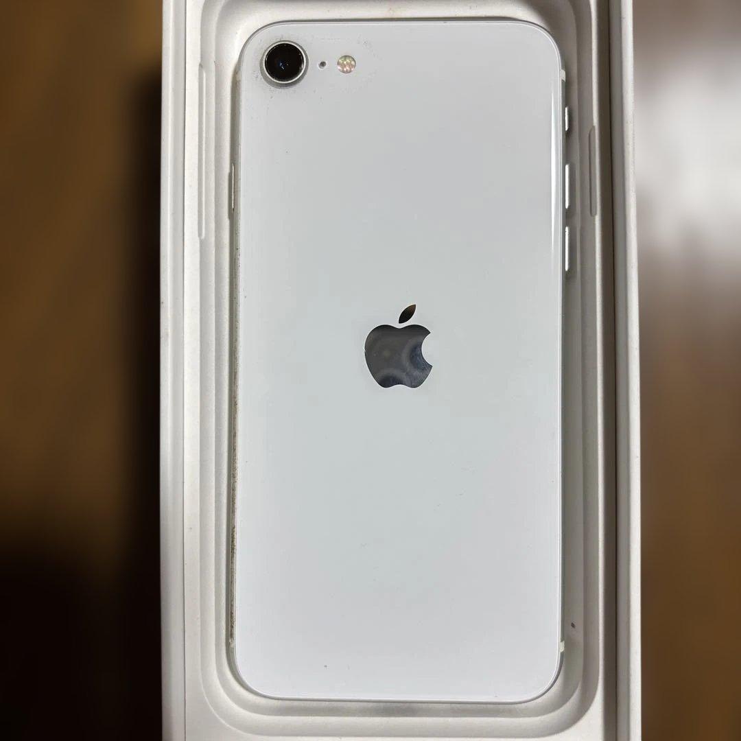 お値下げ！Apple iPhone SE本体 ホワイト