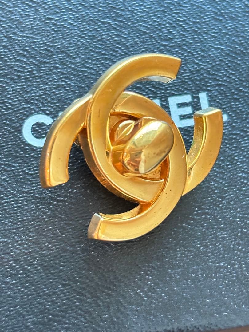 シャネル　ターンロック 96P イヤリング　片耳　美品