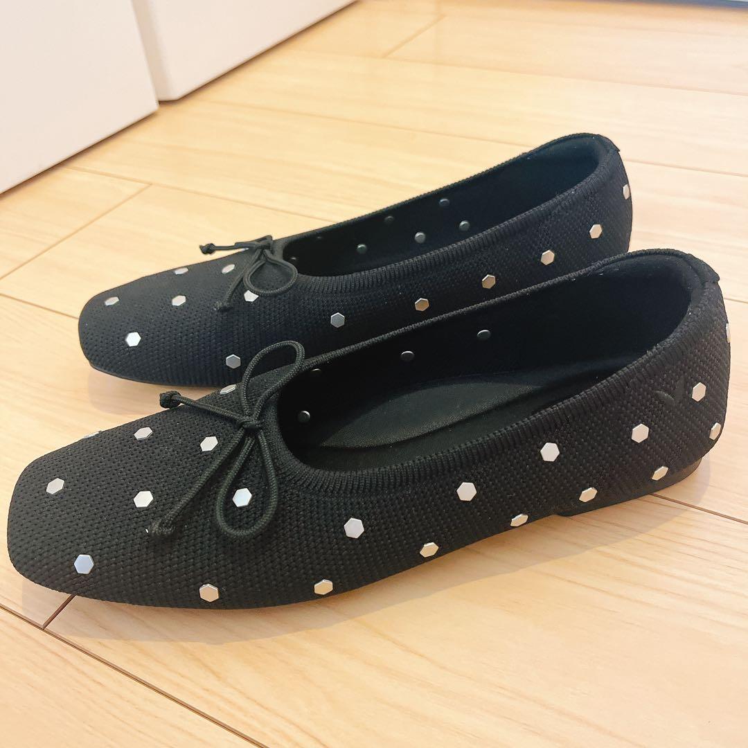 VIVAIA ブラック ドット柄 フラットシューズ