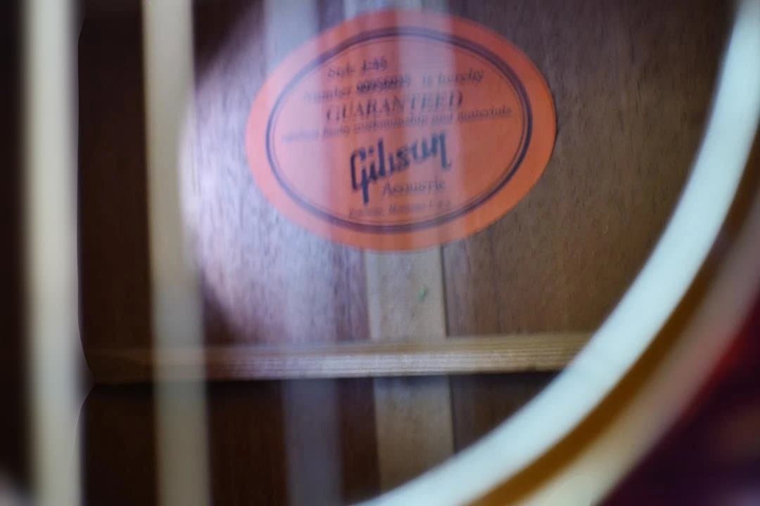 Gibson J-45 VS アコースティックギター 2006年製