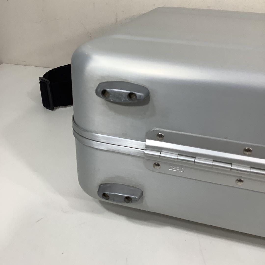 1124Z ゼロハリバートン アタッシュケース シール跡あり
