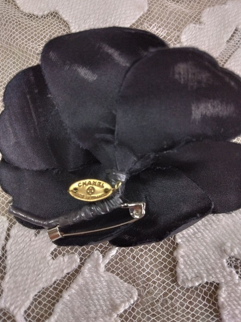 ポーちゃん★CHANELシャネル★カメリアコサージュ黒ブラック絹シルク