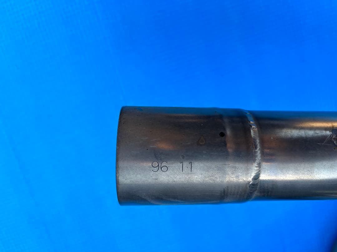 唐揚げスズキ　GSX400インパルス　GK79A　ヨシムラ　チタン/