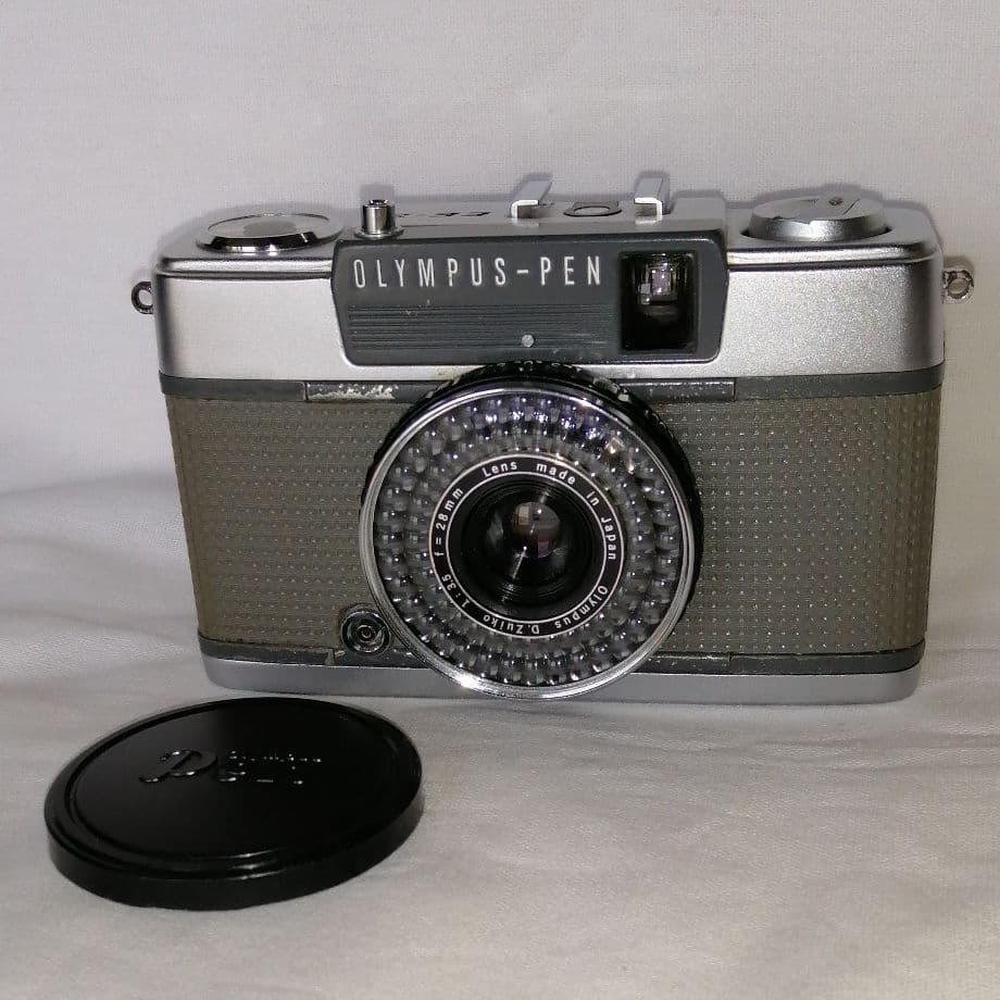 オリンパス　PEN EE-2 ハーフサイズ　フィルムカメラ