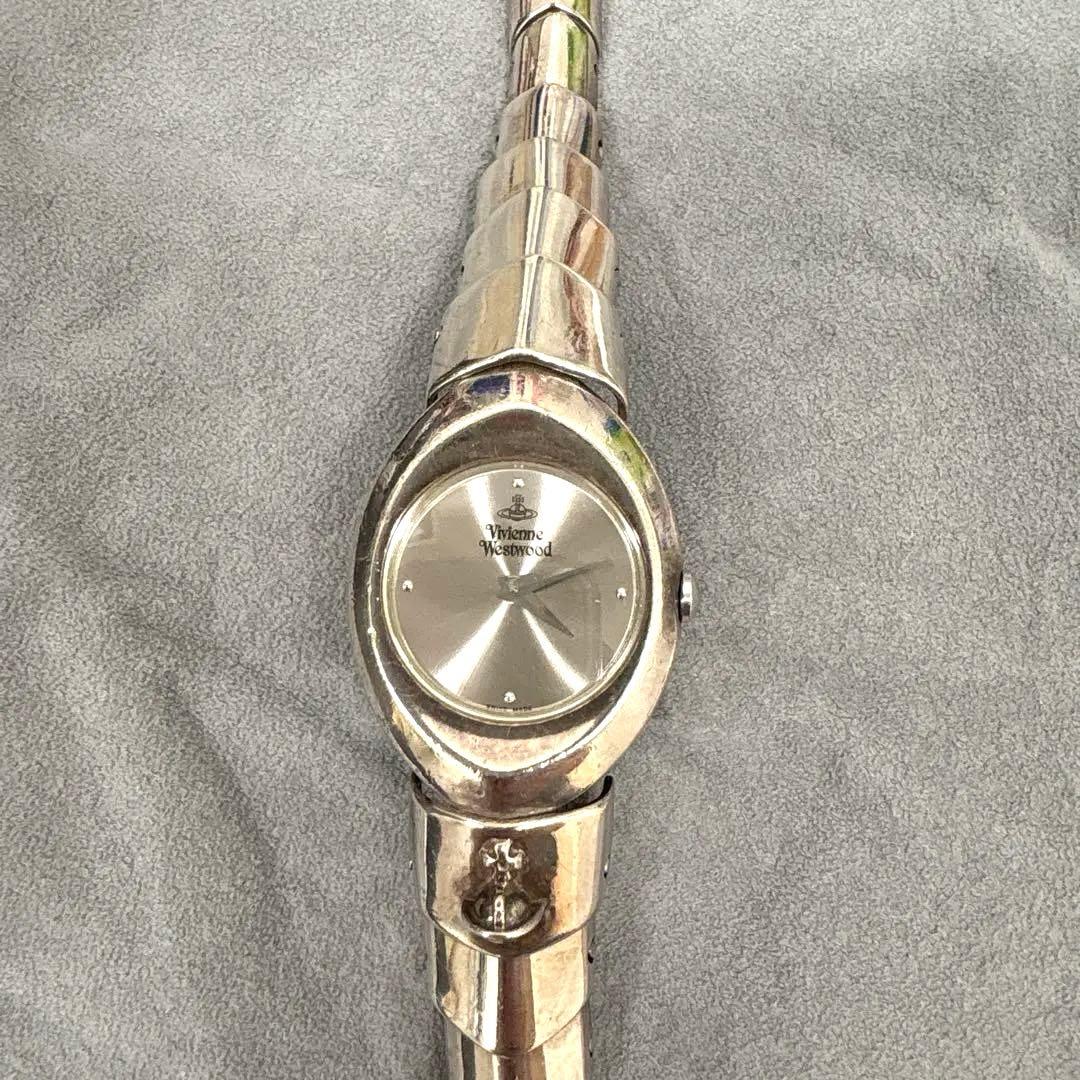 Vivienne Westwood 時計 シルバー　アーマーウォッチ