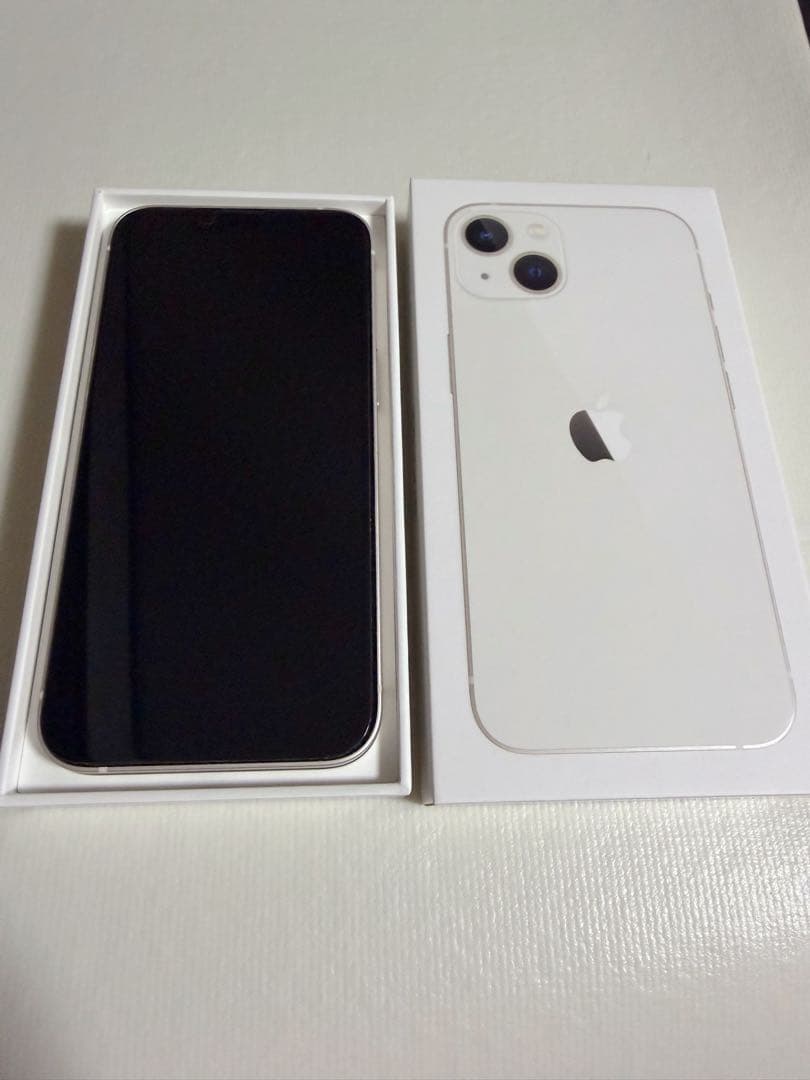 【美品】Apple iPhone13 256GB 本体 スターライト（ホワイト）