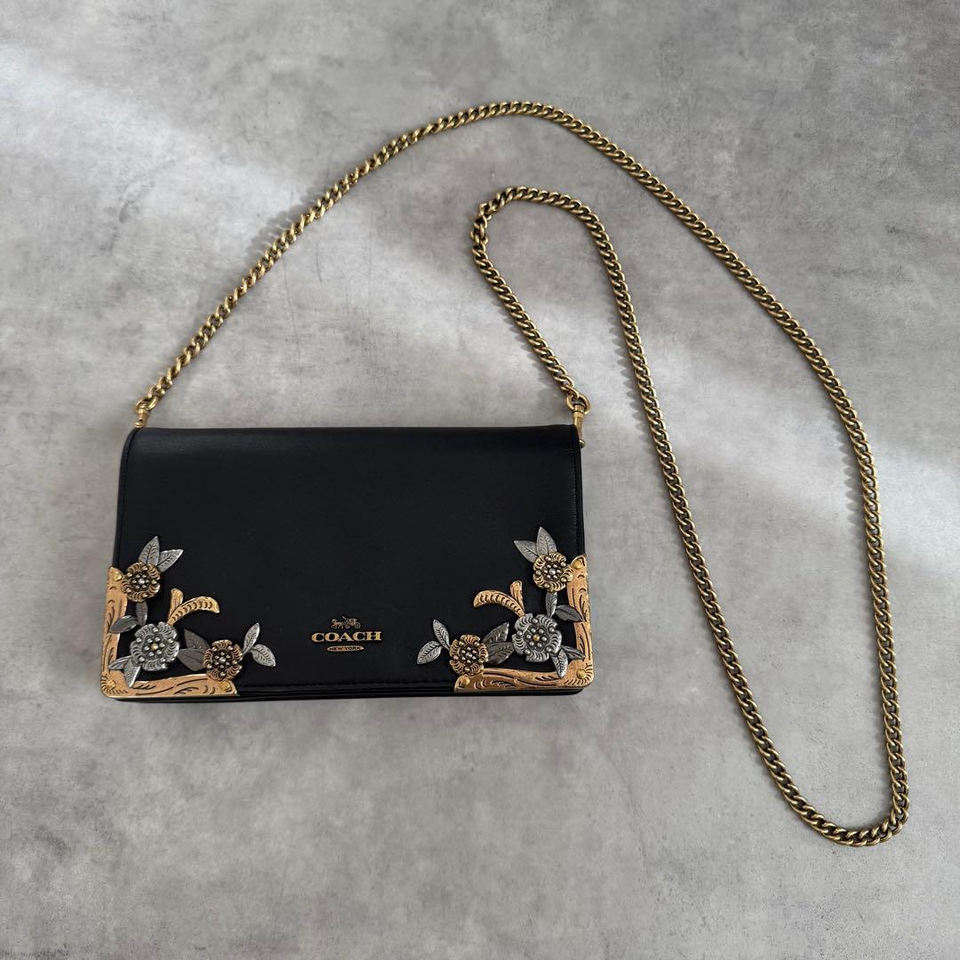 希少 COACH メタル ティーローズ チェーンウォレット 花 黒 ゴールド