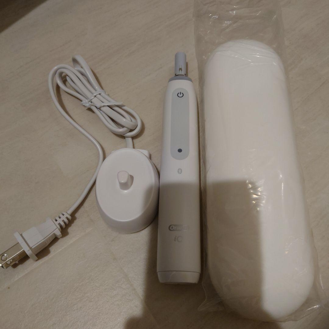 【未開封】Oral-B iO Series 4 電動歯ブラシ本体　替えブラシ１本