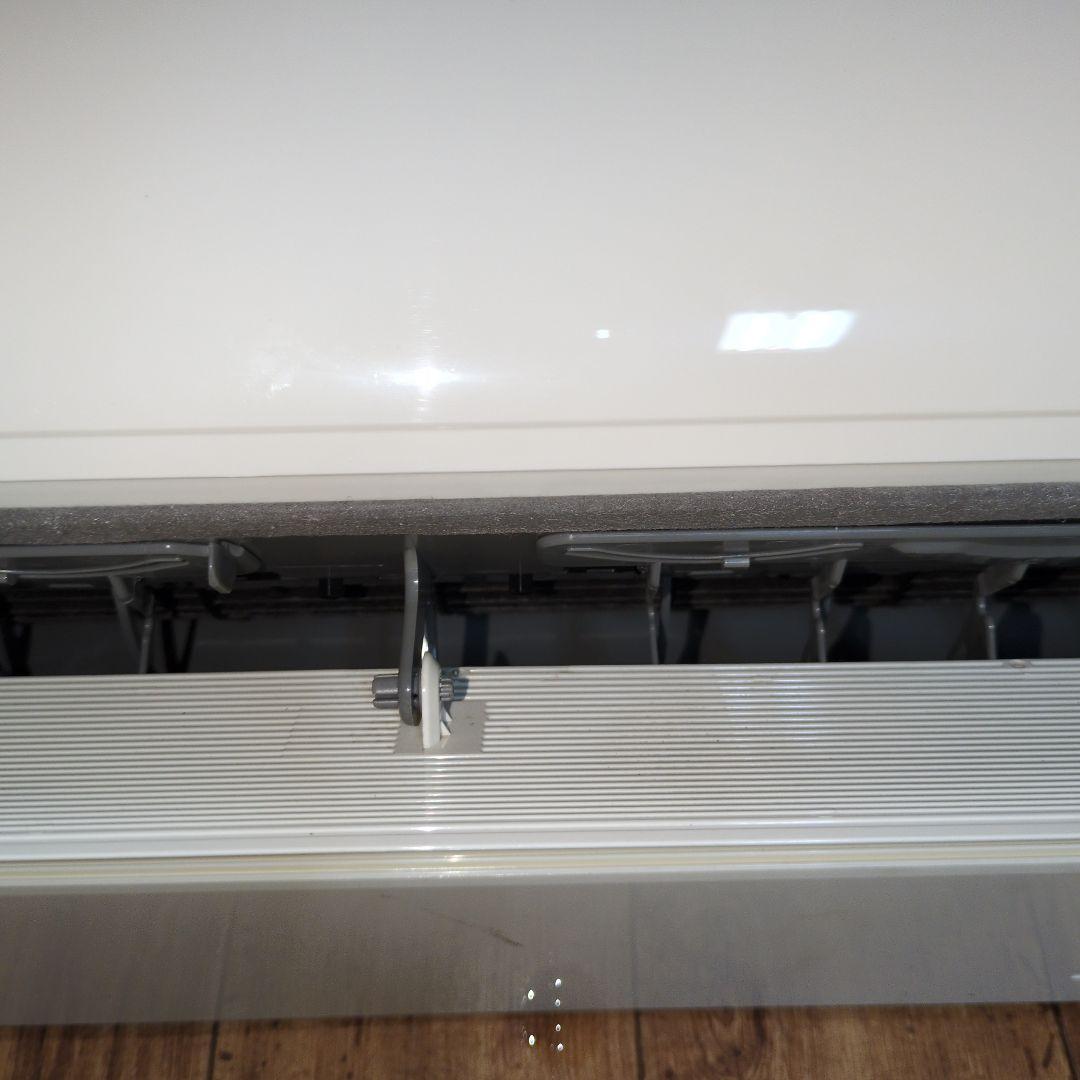 ダイキン エアコン ホワイト 冷暖房機能　２２型 室内機のみ。ストリーマエアコン