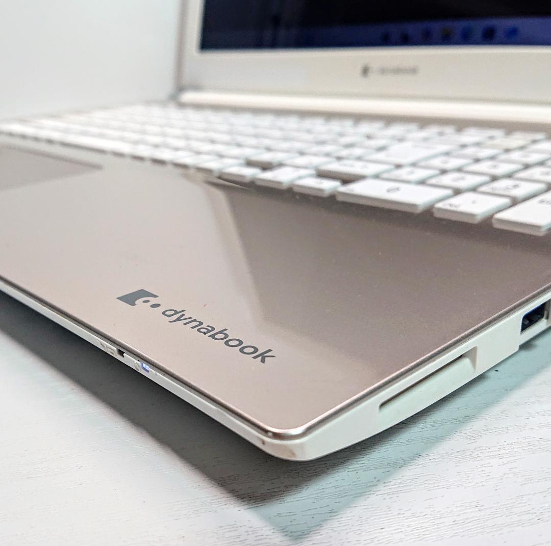 超美品！Dynabook T6/K 第8世代Core i7 [390]