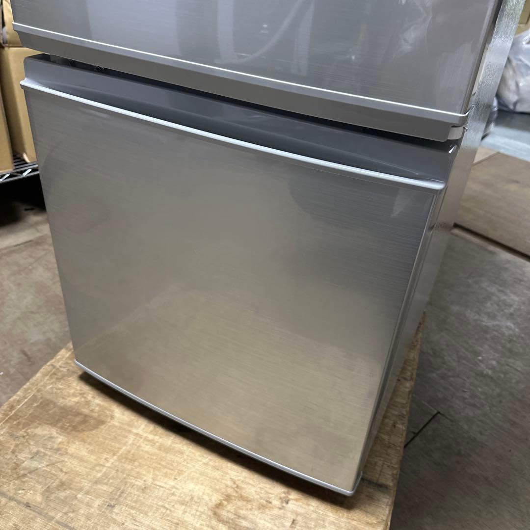 シャープ冷凍冷蔵庫137L 横縞模様付け替えどっちもドア自動霜取り機能付19年製