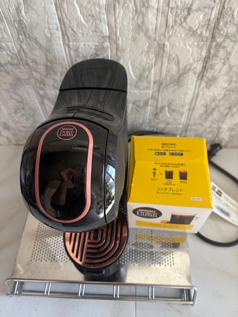 ネスレドルチェグスト ジェニオエス スター とカプセルトレー、カプセル10個付き