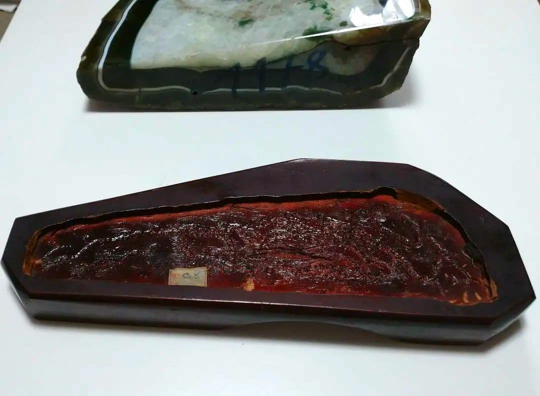 天然石の置物 半円形 木製台座付き