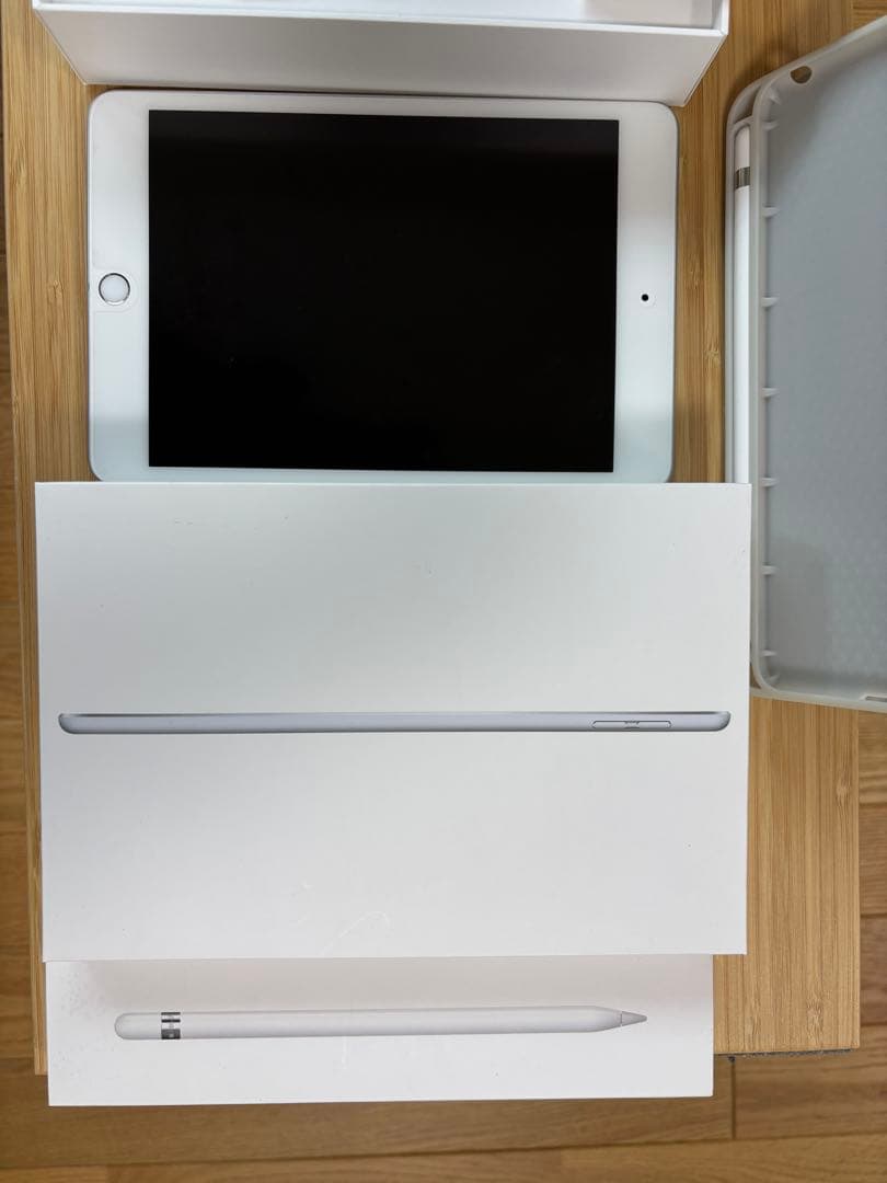 【セット】iPad mini4 64GB WiFi+ApplePencil