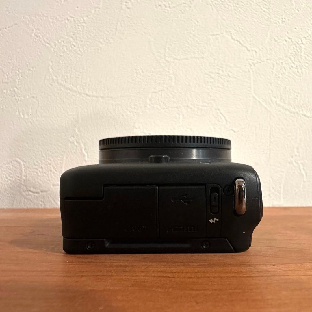 Canon EOS M10 ダブルレンズセット ミラーレス　カメラ　美品