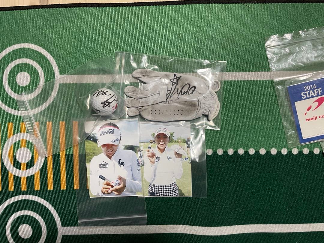 イボミ　直筆サイングローブ・ボール・キャップ　　セット　イ・ボミ