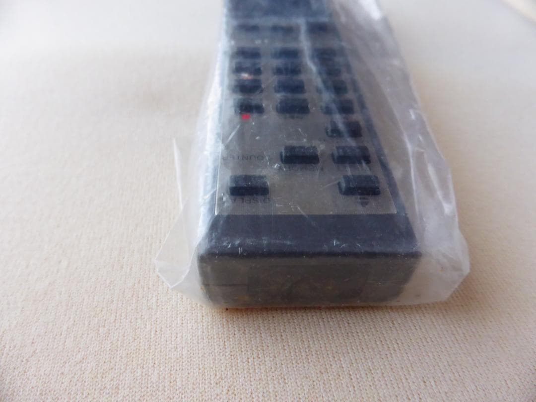 ＜リモコン＞ＳＯＮＹ　リモコン　CASSETTE　DECK　RM-J703