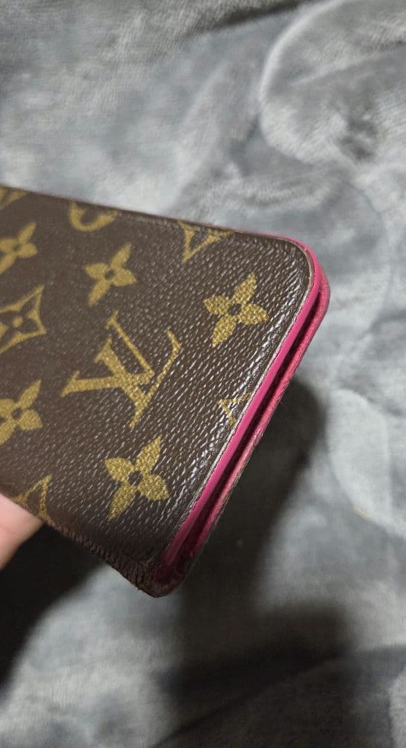 ルイヴィトン。iPhoneX.XS対応。手帳型携帯カバー。