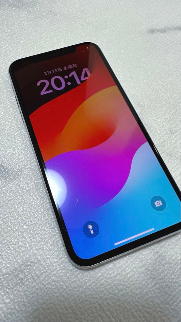 Apple iPhone Xs シルバー