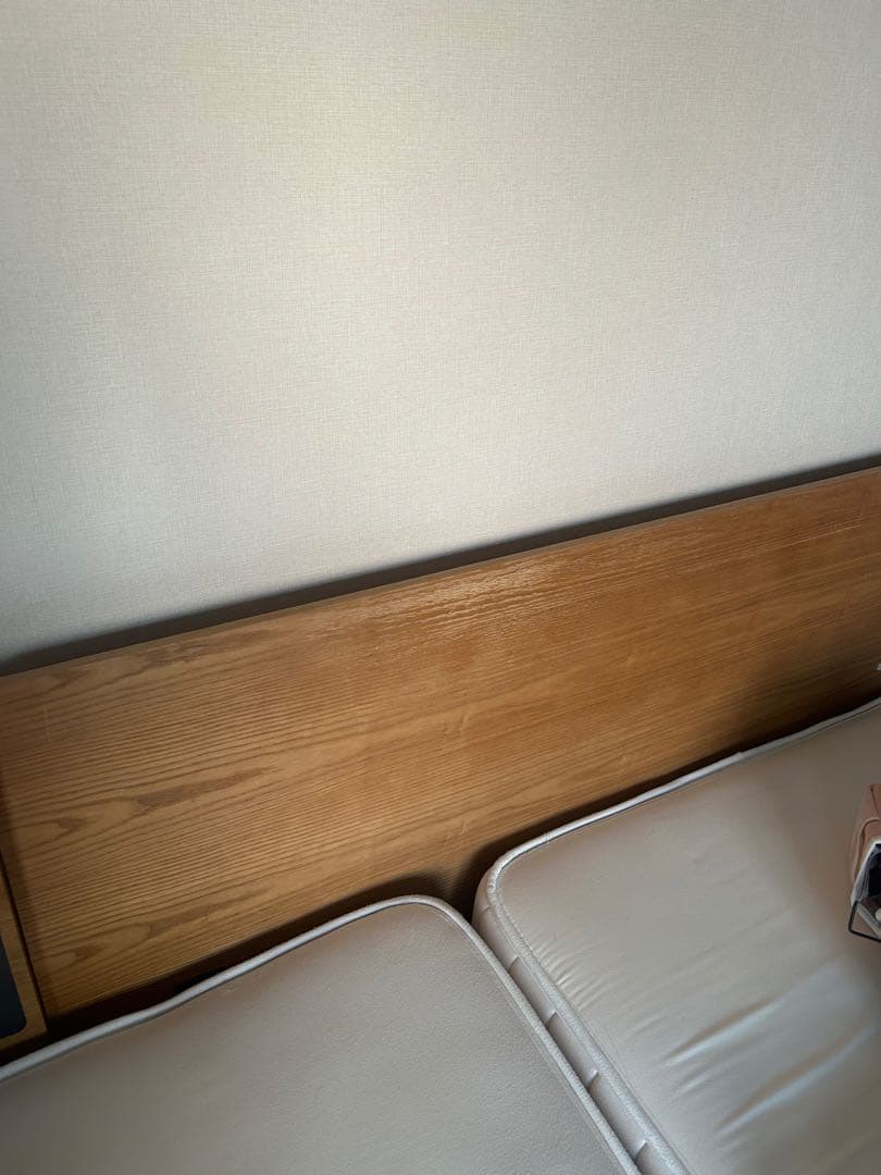 無印良品　ベッド　ダブル　（マットレス、シーツ、脚、ヘッドボード付き）オーク材