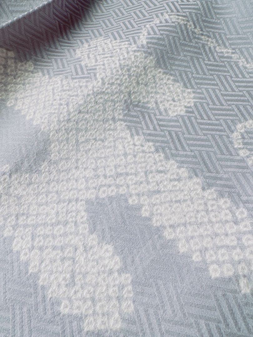 【未使用　しつけ糸付き】　正絹　訪問着　絞り　刺繍　ラベンダーグレー
