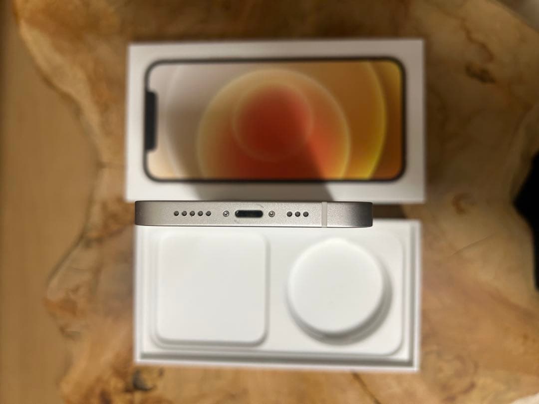 Apple iPhone 12 64GB ホワイト