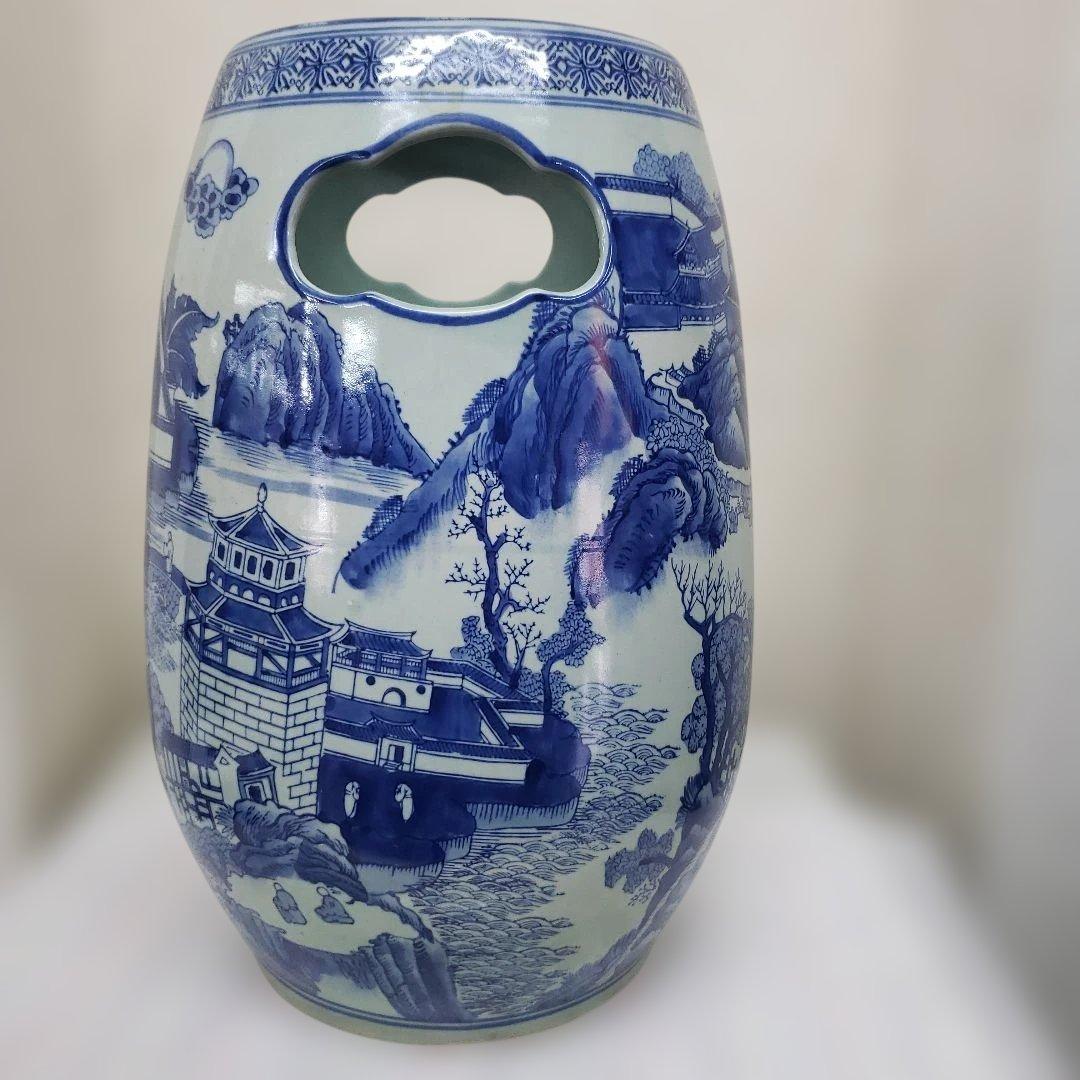 蔵出し特価　景徳鎮陶器製花瓶 風景画デザイン　持ち手付き