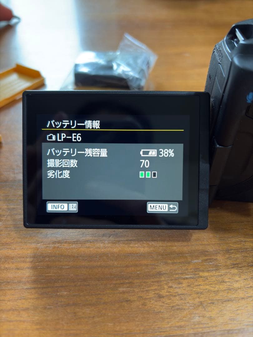 美品 Canon EOS R5 ミラーレス一眼 シャッター回数2744枚