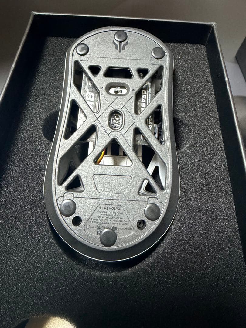 WLmouse Beast X MINI PRO サイド穴無し