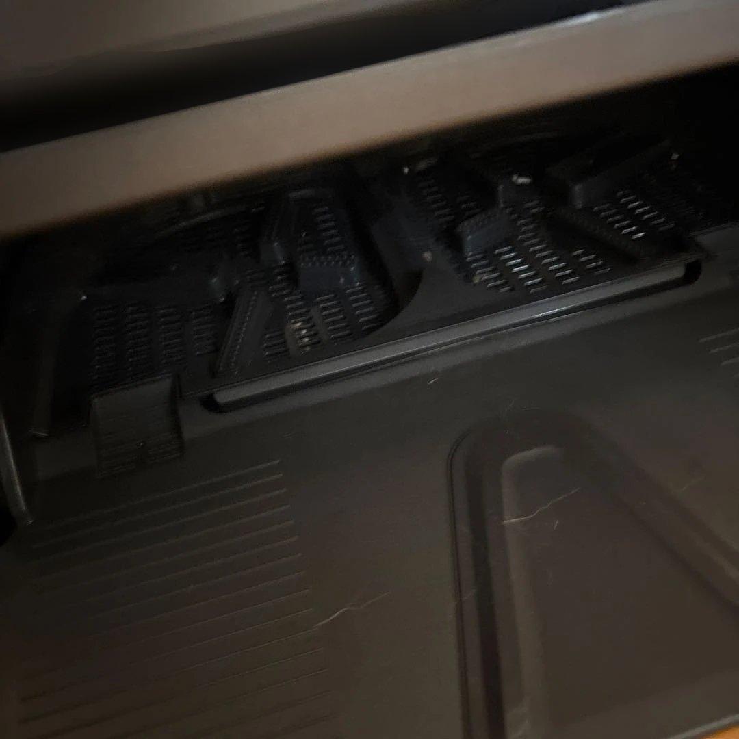 eureka ロボット掃除機 本体 黒