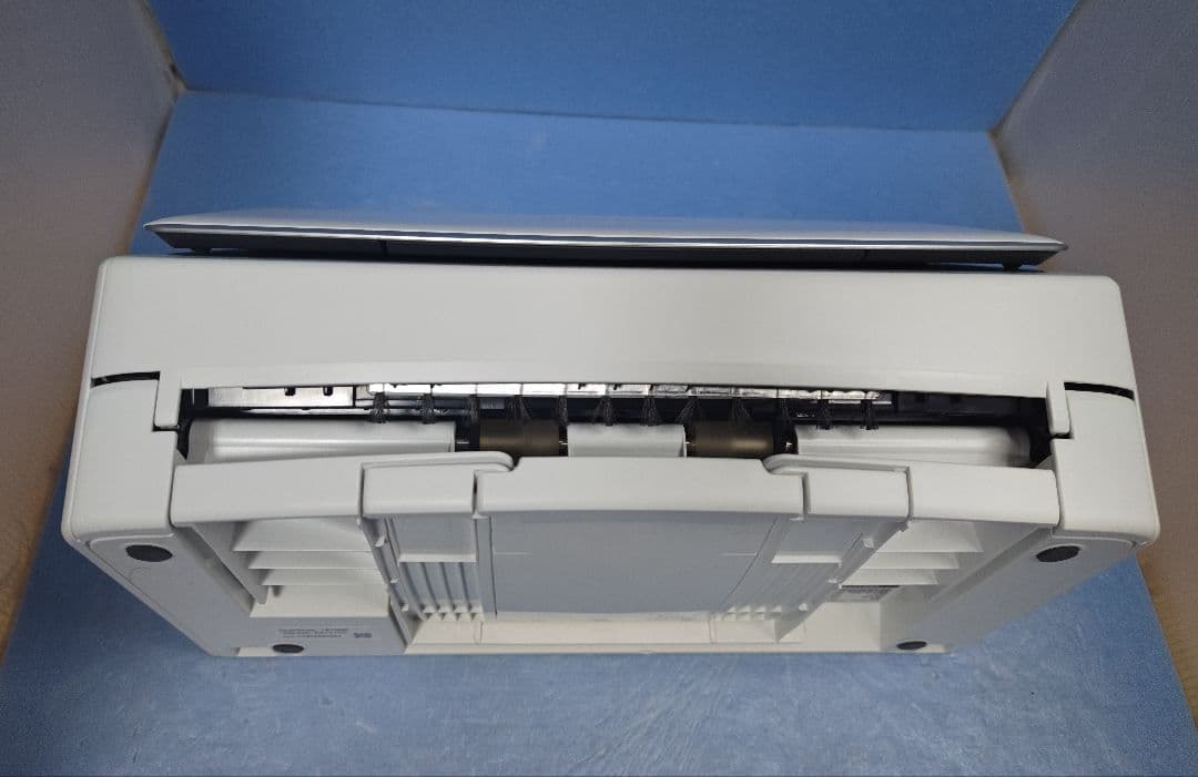 たまった書類を一気にスキャン 富士通 ScanSnap iX1500（白）