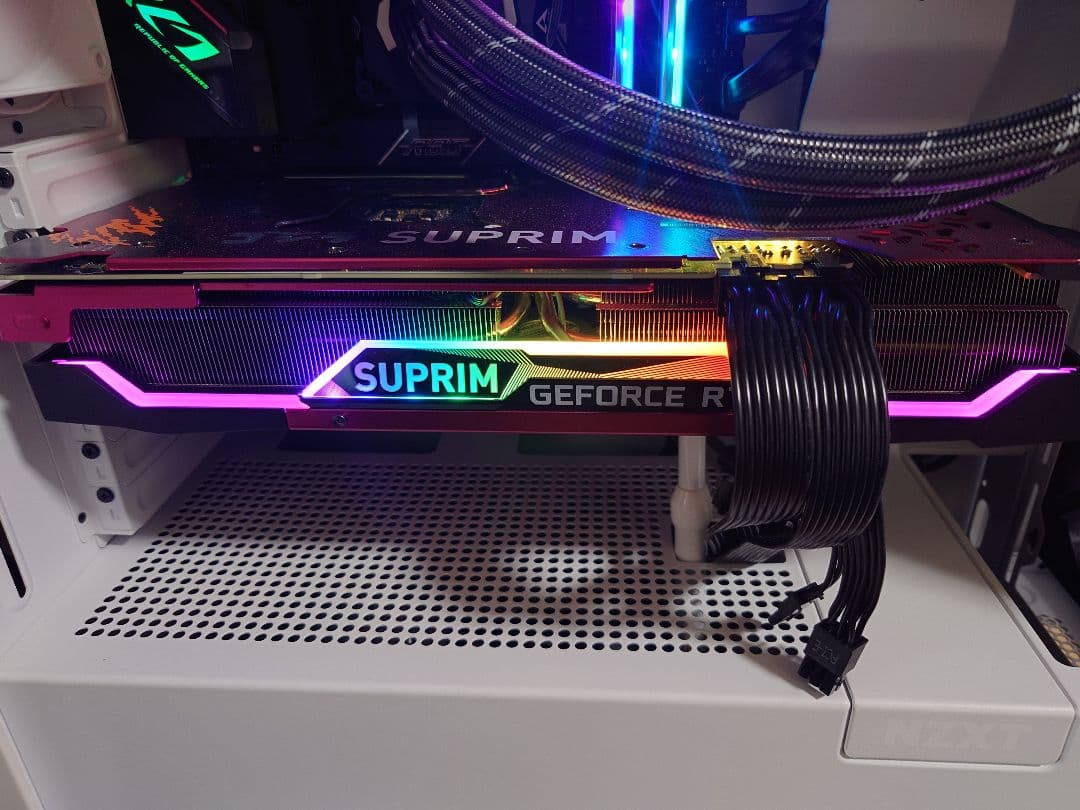 グラフィックボード・グラボ・ビデオカード RTX 3070 SUPRIM GODZILLA