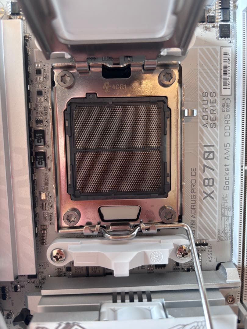 マザーボード GIGABYTE X870I AORUS PRO ICE