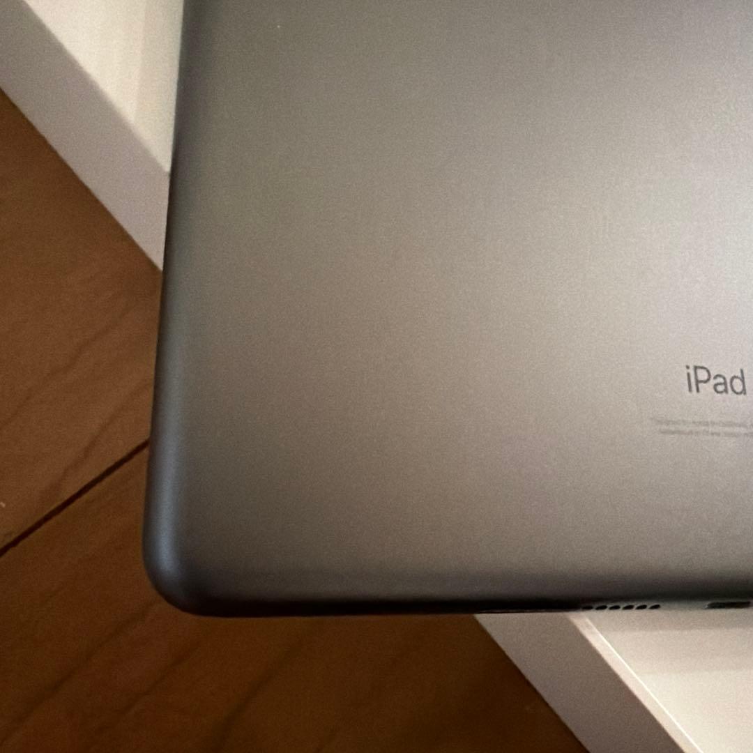 iPad 第9世代　64GB