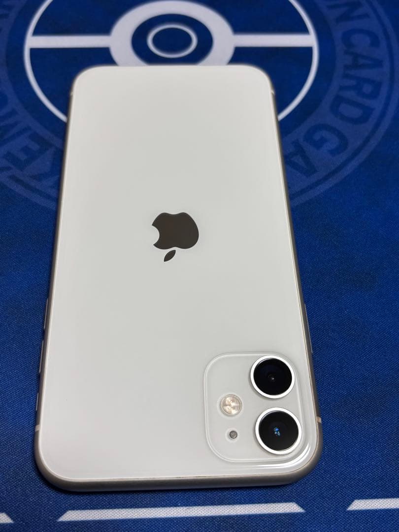 三連休特価【送料込、匿名配送】iPhone11ホワイト64GB simフリー