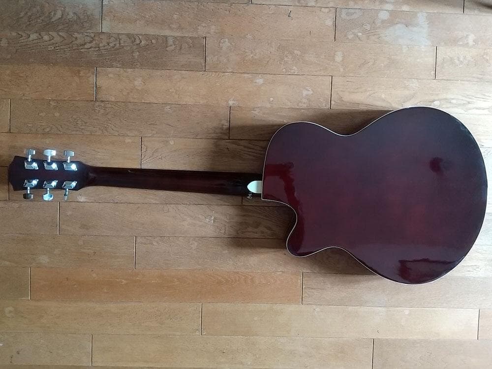 アコースティックギター　薄型ボディ サンバースト