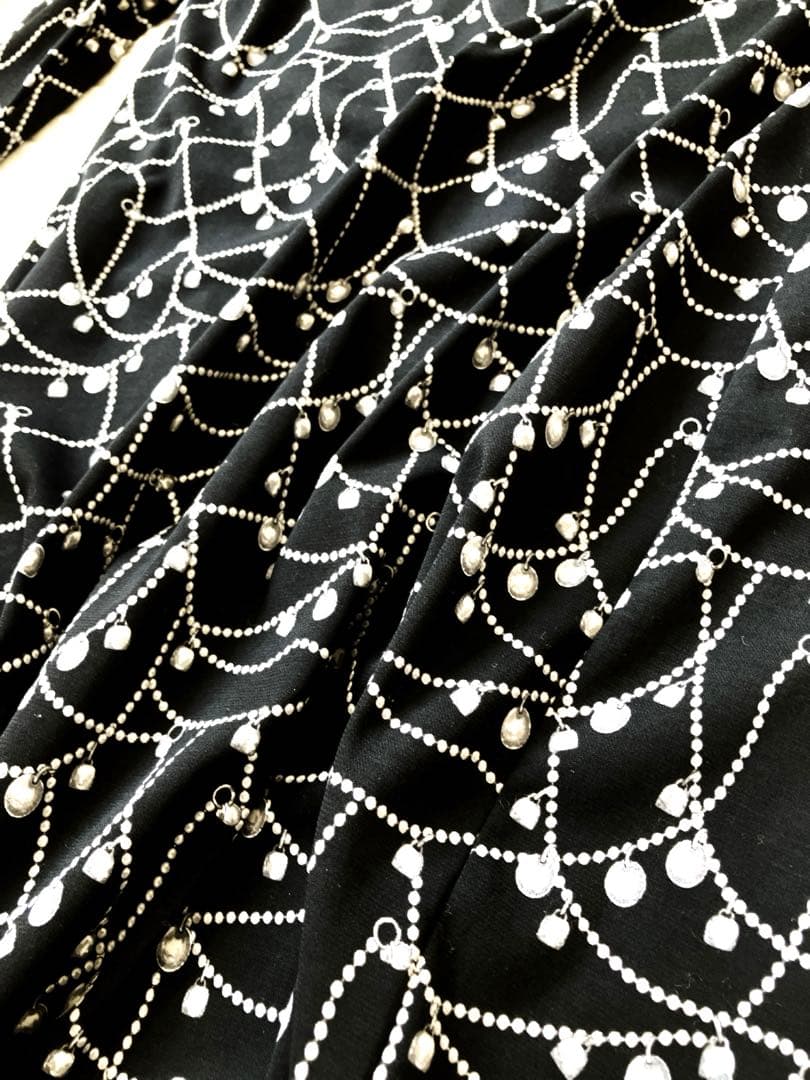 新品タグ付　HERMESワンピース　クルーネック　ブラック